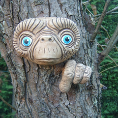 ET Alien Outdoor Wall Tree Hanging Decor Resin Crafts Ornaments
