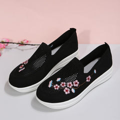 Women's Lightweight Knit Mesh Slip-On Sneakers
