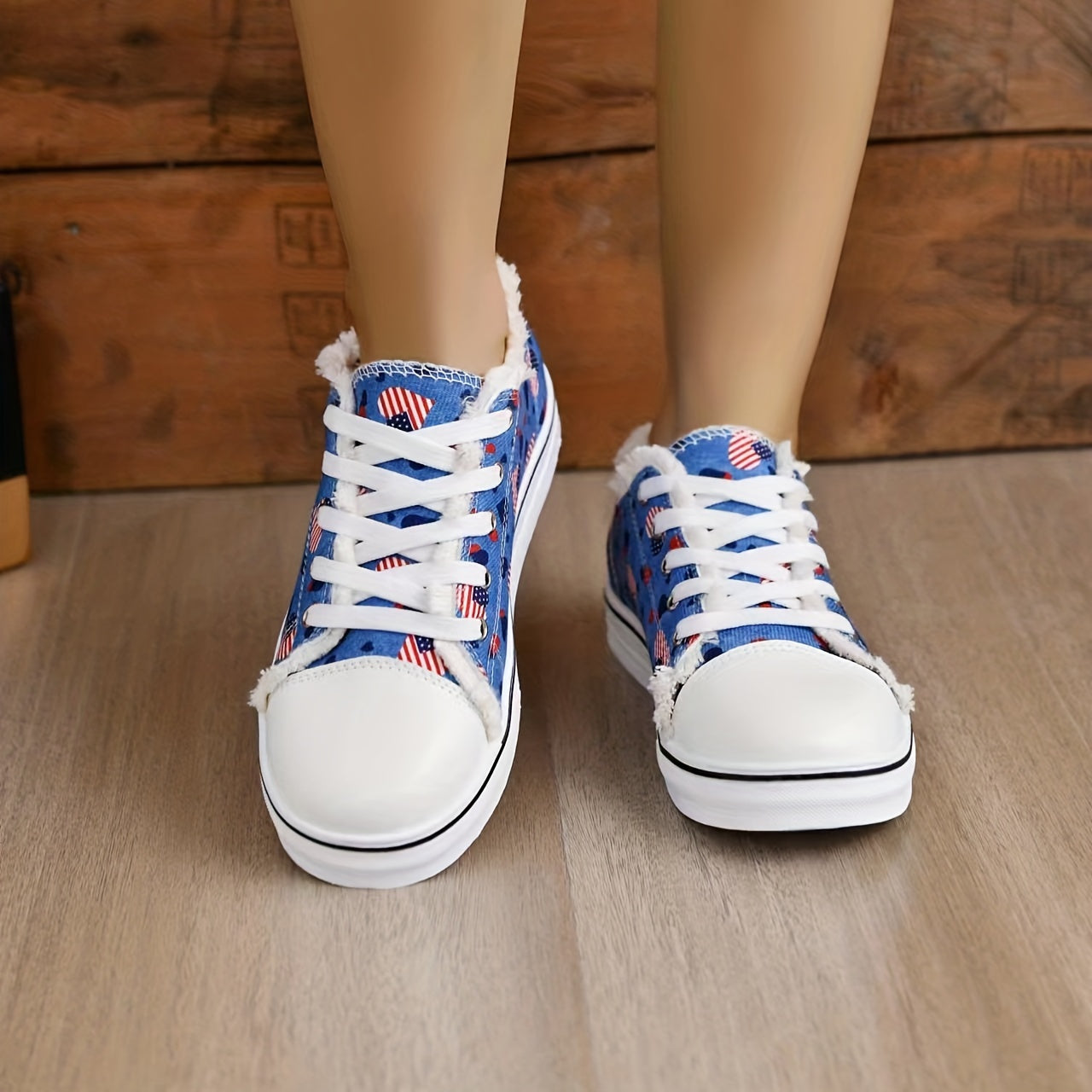 Colorful Heart Print Lace-Up Canvas Shoes