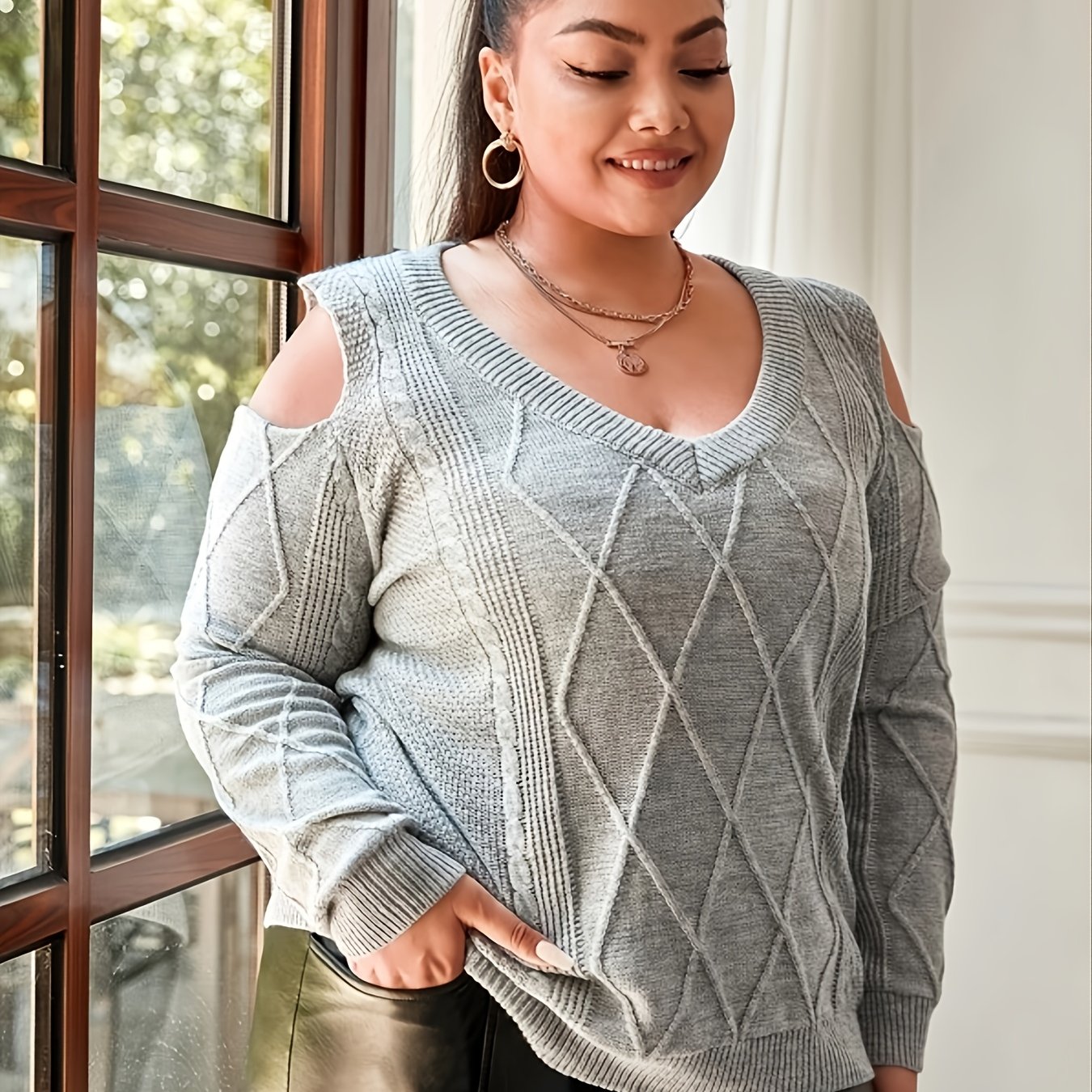  V Neck Cut Out Sweater Women's Plus Medium Stretch Sweater