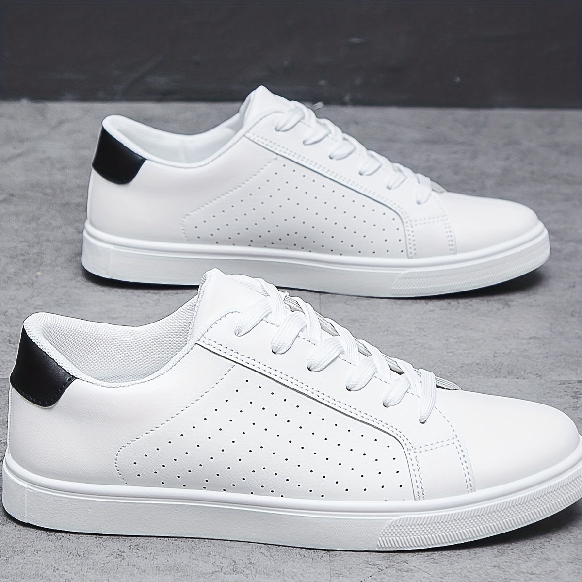 Men's Breathable Skate Shoes Non Slip Sneakers