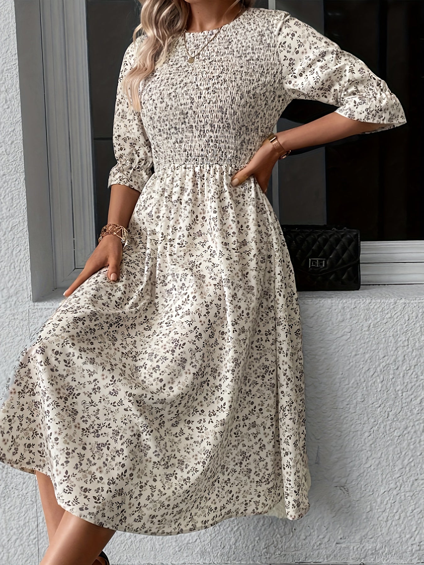  Ditsy Floral Print Shirred Bell Sleeve Midi Dress