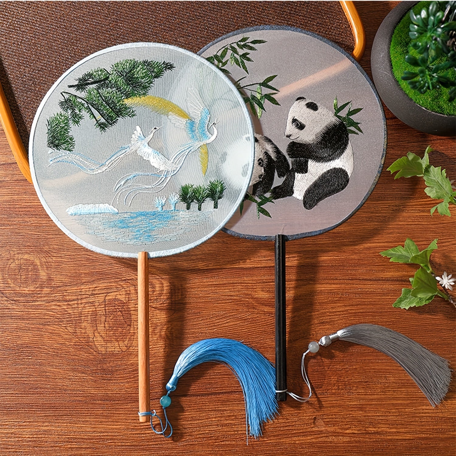 Embroidery Round Fan Retro Handheld Fan Chinese Style Prints Fan