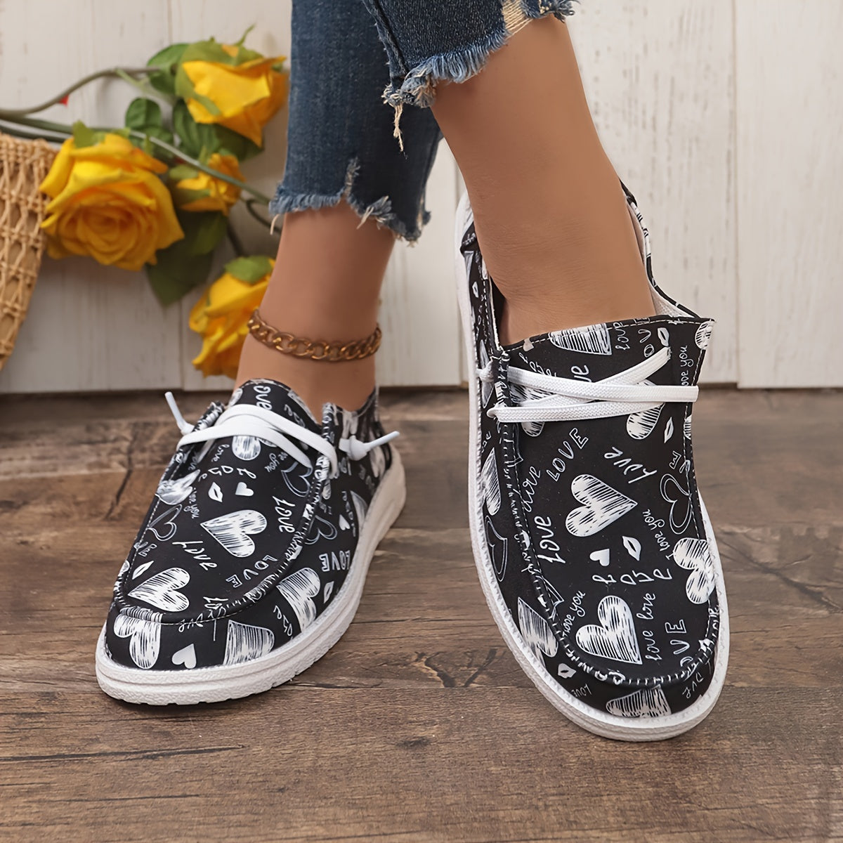 Women's Skateboard Shoes with Heart & Letter Pattern