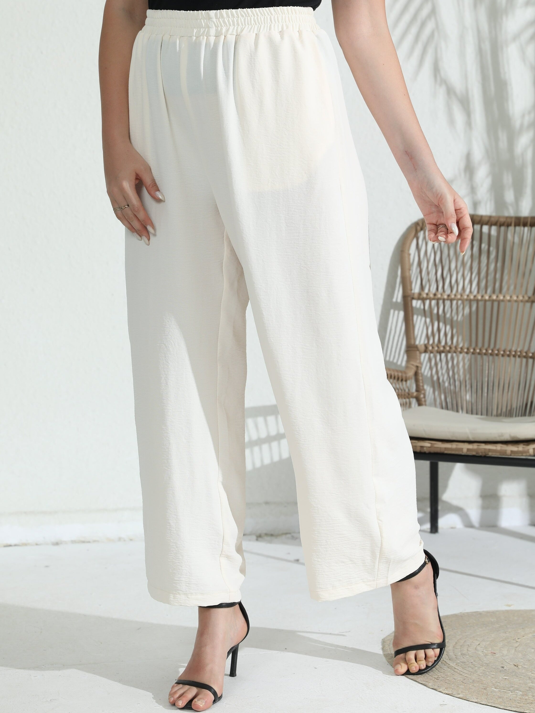  High Rise Wide Leg Trousers With Pockets