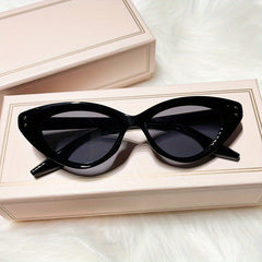 Cat Eye Sunglasses UV400 Gradient Lens Triangle Frame Glasses