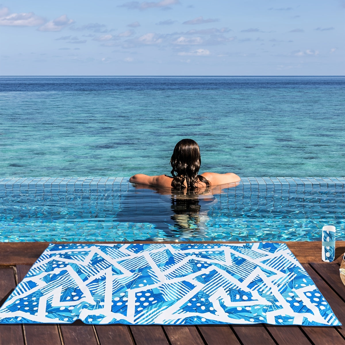 Quick Drying Geometric Beach Towel for Camping & Outdoors