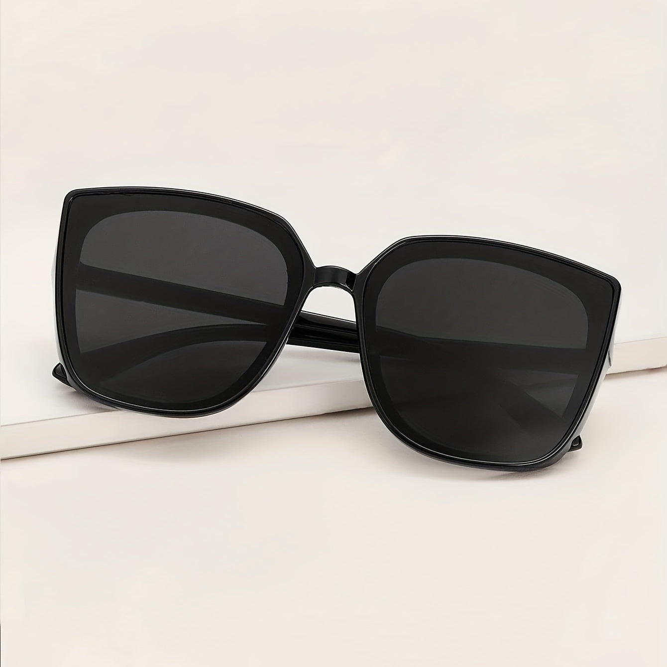 Classic Large Frame Sunglasses Men's Sunglasses With Anti stress Glasses Case