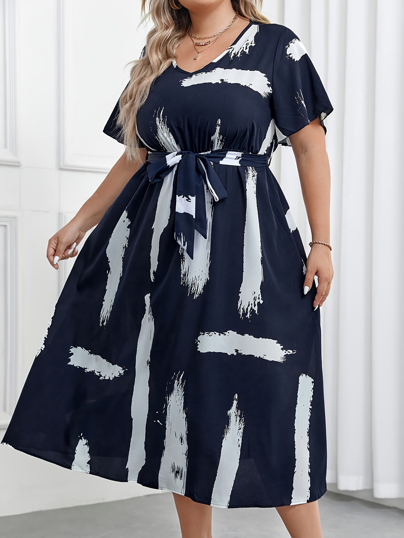  Brush Print V Neck Maxi Dress With Belt