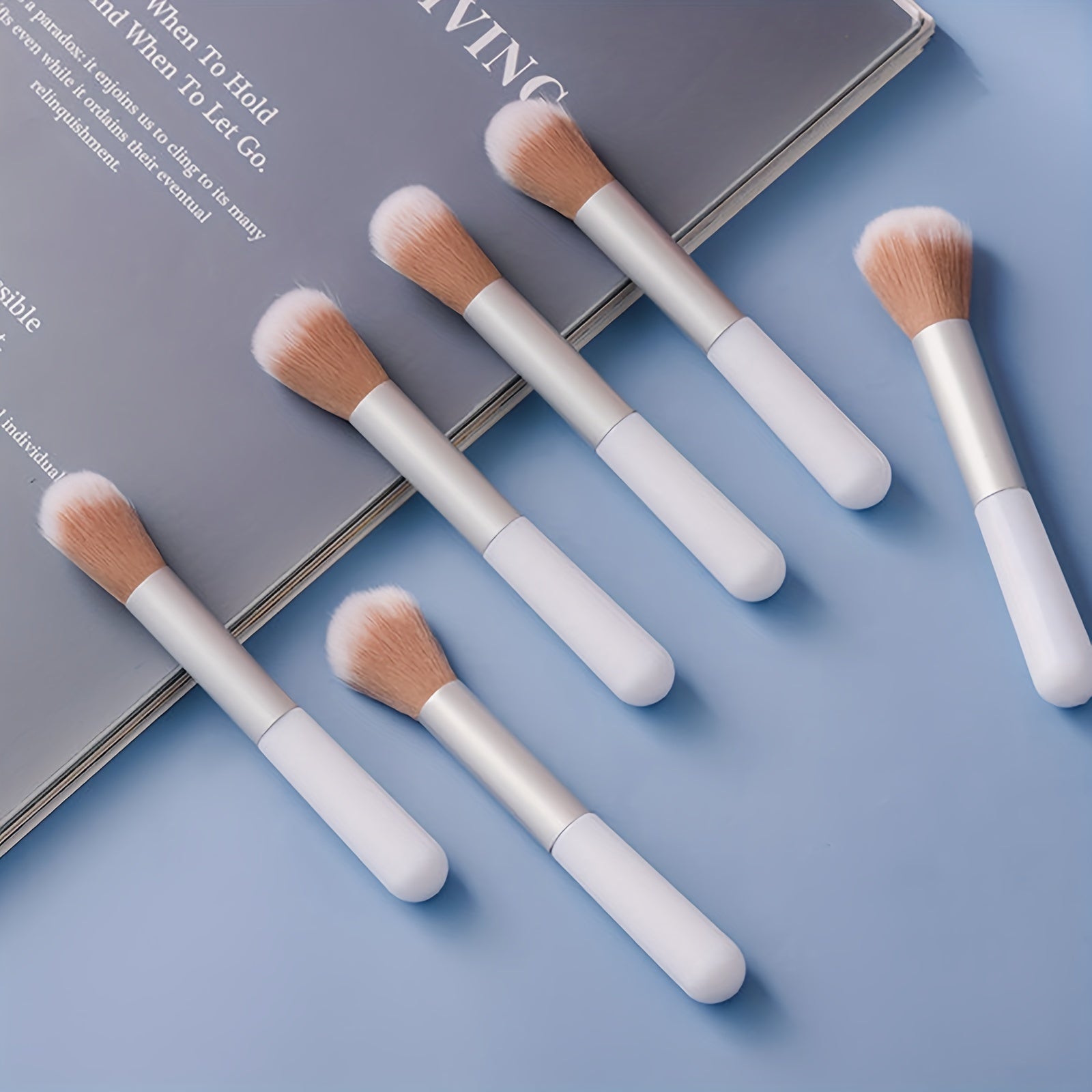 Large Face Powder & Blush Brush Makeup Tool