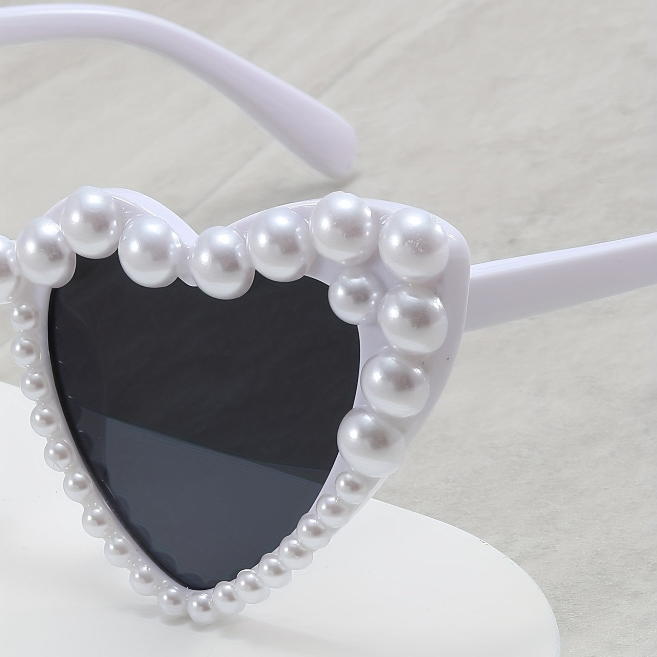 Y2K Faux Pearl Heart Sunglasses Women Prom Decorative Shades UV400