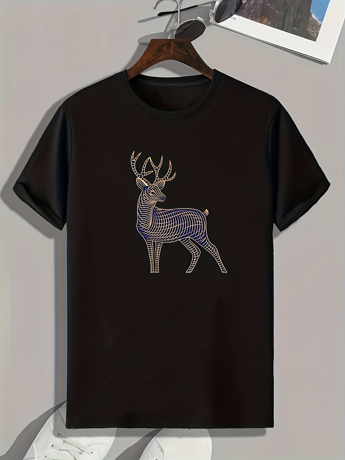 Deer Pattern Print Men's Sports T-shirt - Outdoor Fitness Clothing