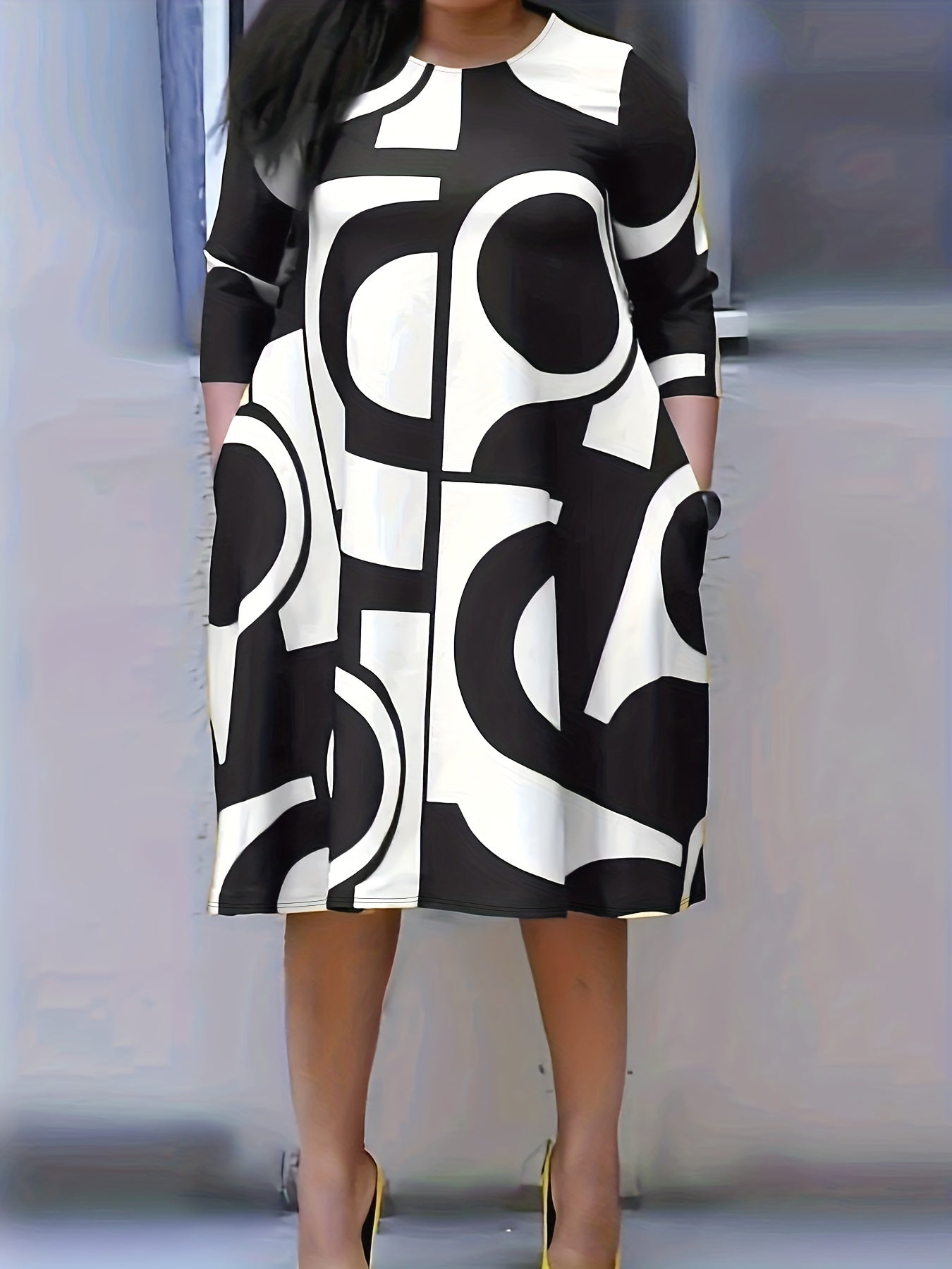  Geometric Print Half Sleeve Loose Fit Dress