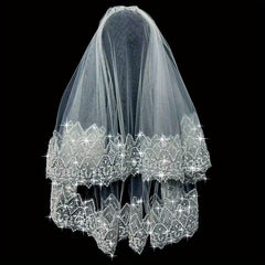 Sequin Veil & Lightweight Hairstyle for Beach Wedding Photos