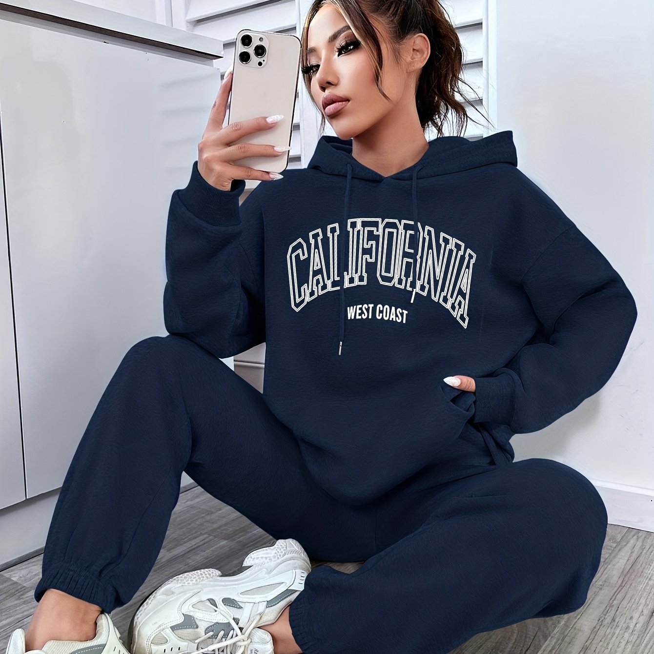  Women's Letter Graphic Hoodie & Joggers Outfit Set