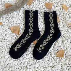 3 Pairs 3D Floral Textured Socks Retro Style Women's Mid Tube Socks