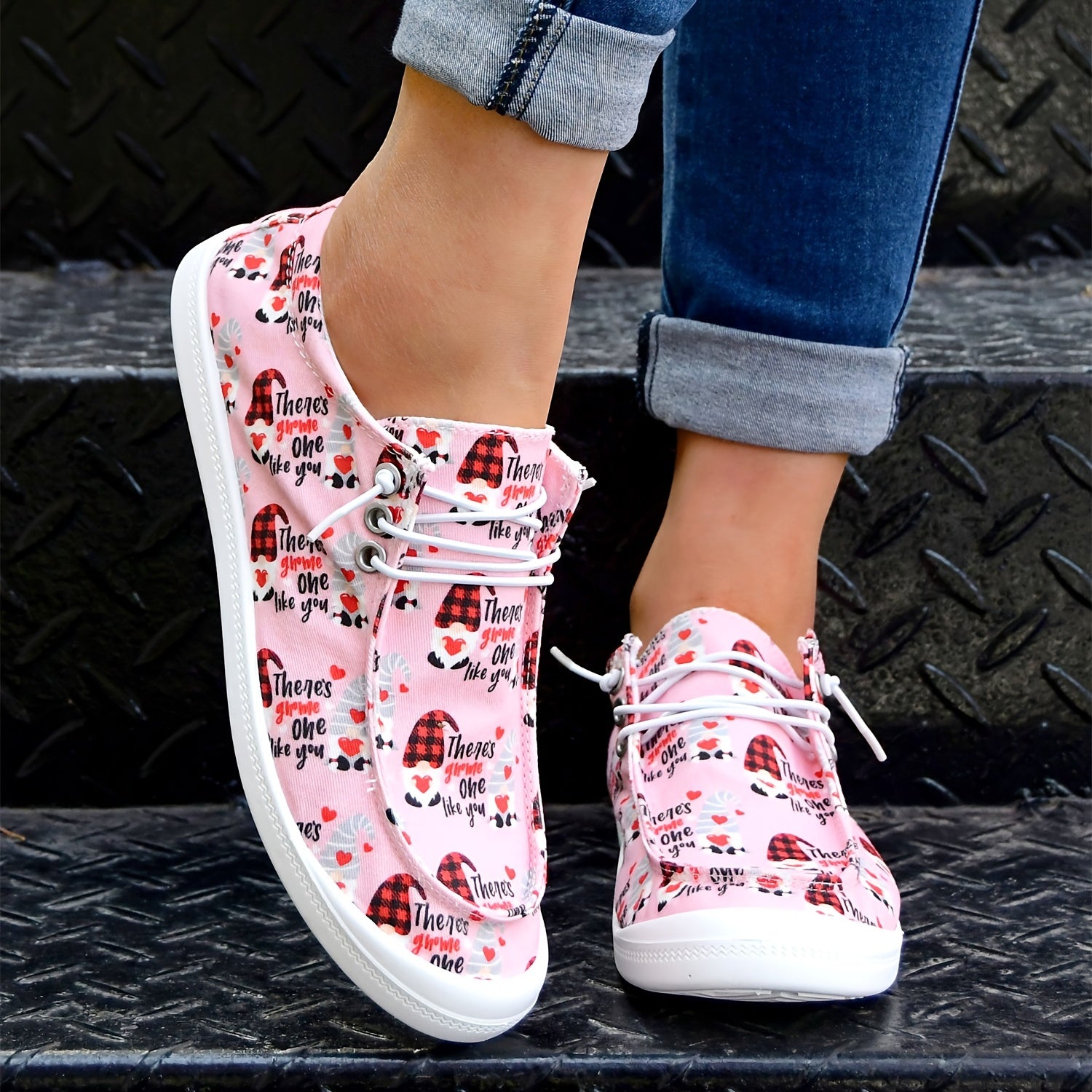 Women's Love Heart Canvas Shoes Lace Up Casual Flat Walking Shoes
