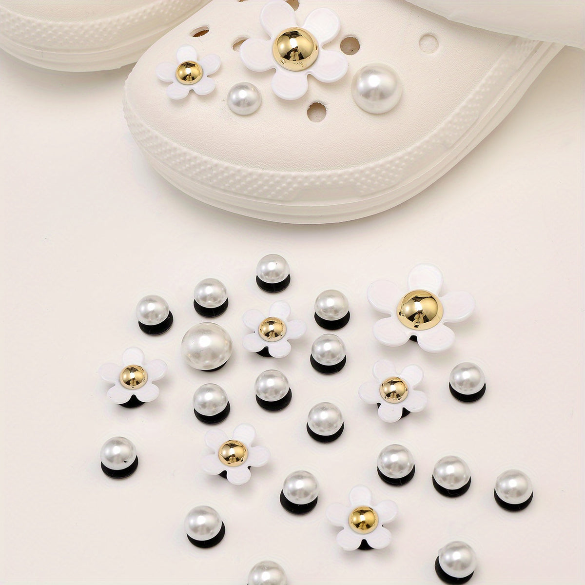 28pcs Flower Pearl Doll Clog Shoe Buckle Resin Leaf Charm Shoe Decoration