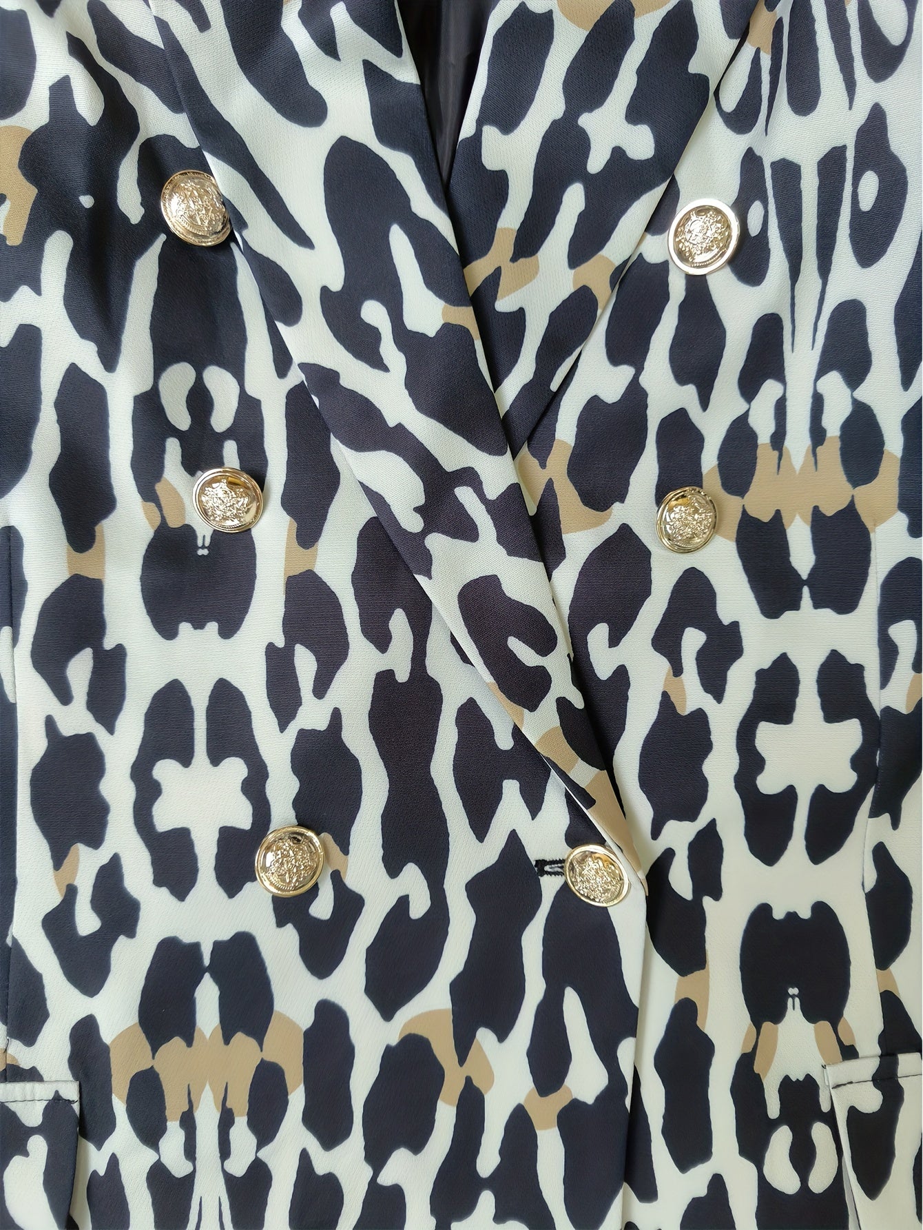  Leopard Print Button Decor Blazer