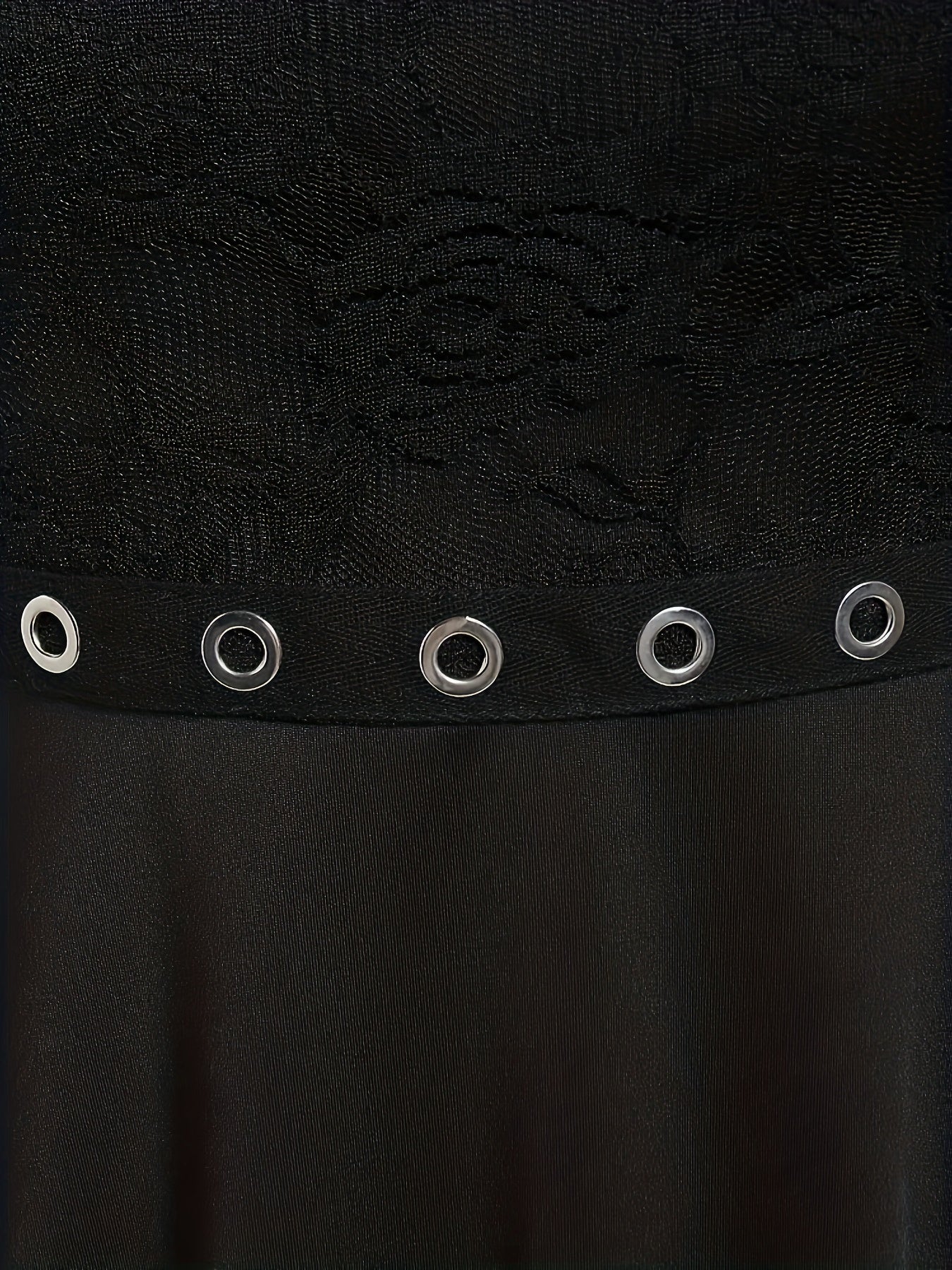  Lace Sweetheart Neck Grommet Dress