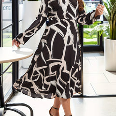 Plus Size Abstract Stripe Print Long Sleeve A Line Maxi Dress