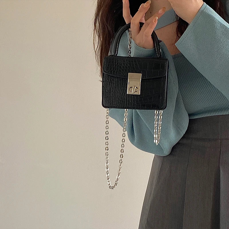 Crocodile Pattern Square Chain Shoulder Bag
