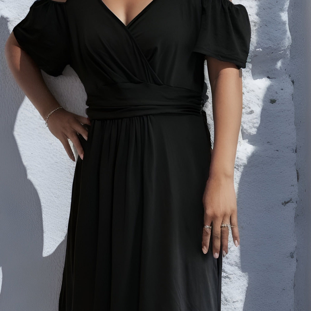  Solid Cold Shoulder Ruched Dress