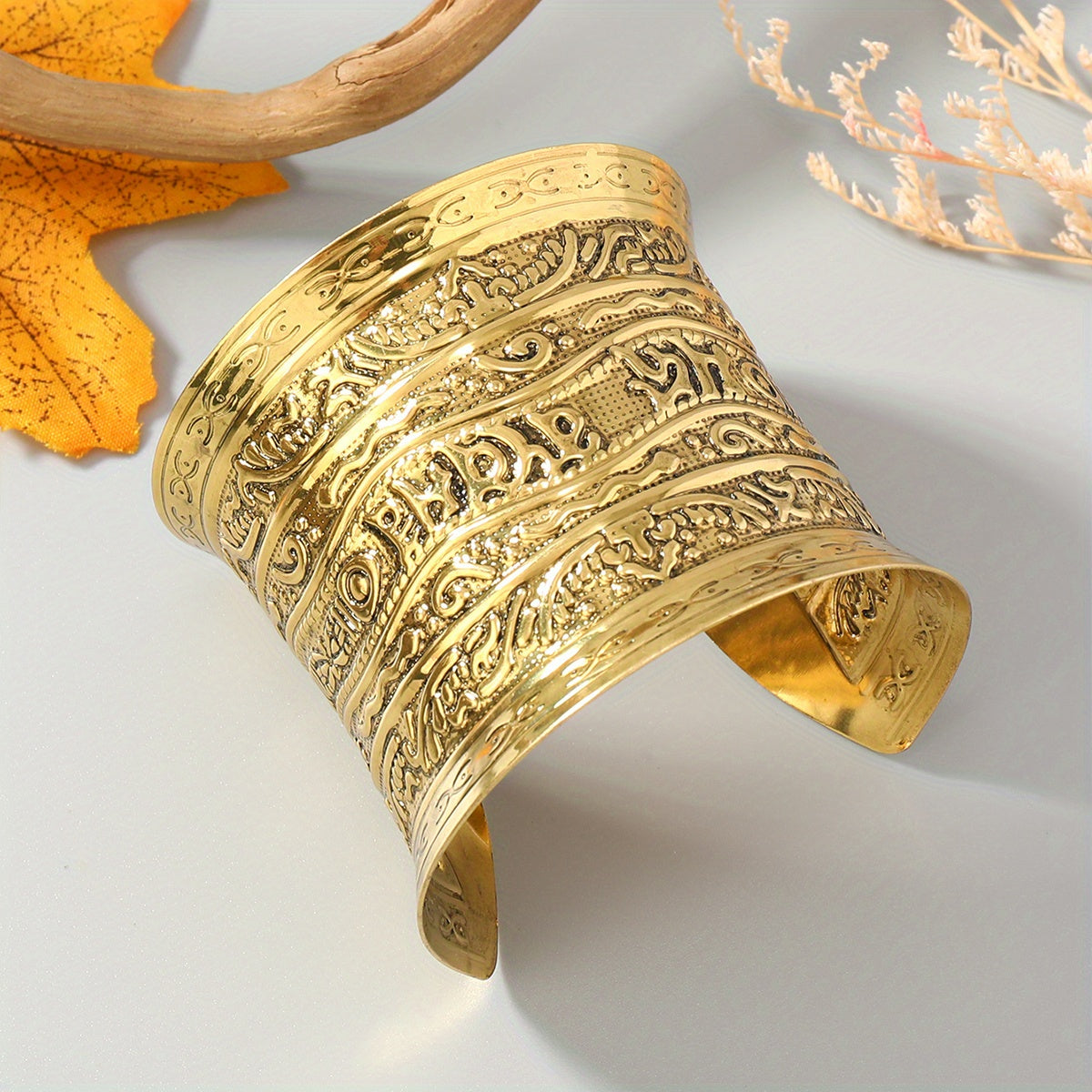 Vintage Elephant Pattern Cuff Bangle Silver Plated Jewelry