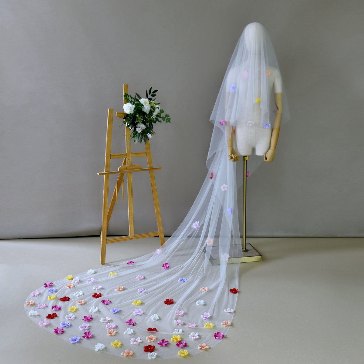 Romantic Floral Bridesmaid Veil for Weddings - Colorful Whimsical Print