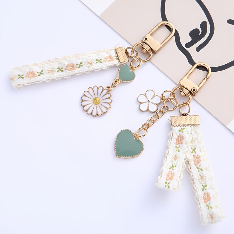Daisy Lace Heart Keychain Colorful Bag Key Chain Keyring Ornament