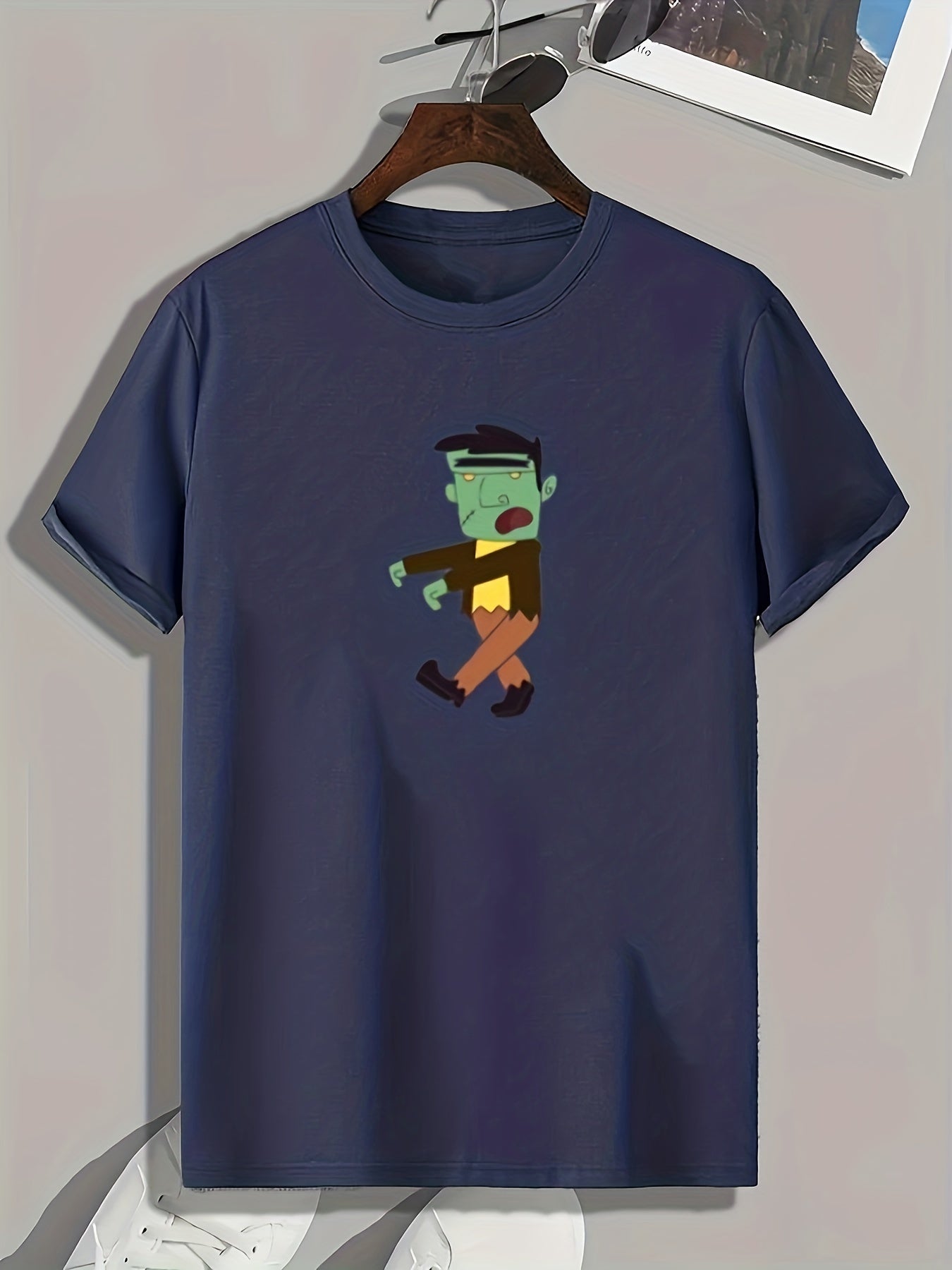 Cartoon Print Men's Graphic T-shirt for Summer