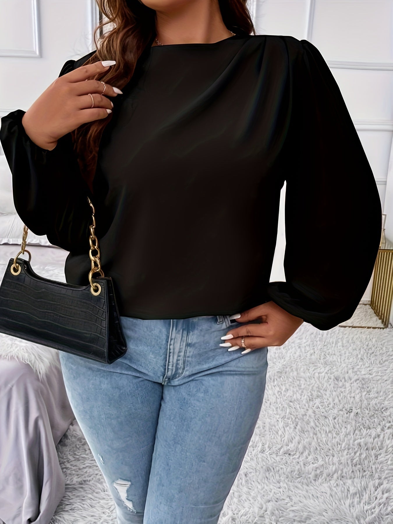  Lantern Sleeve Round Neck Blouse