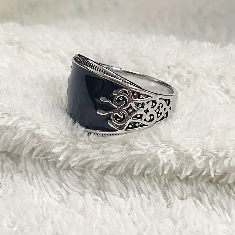Vintage Men's Totem Ring with Oil Drop Carving