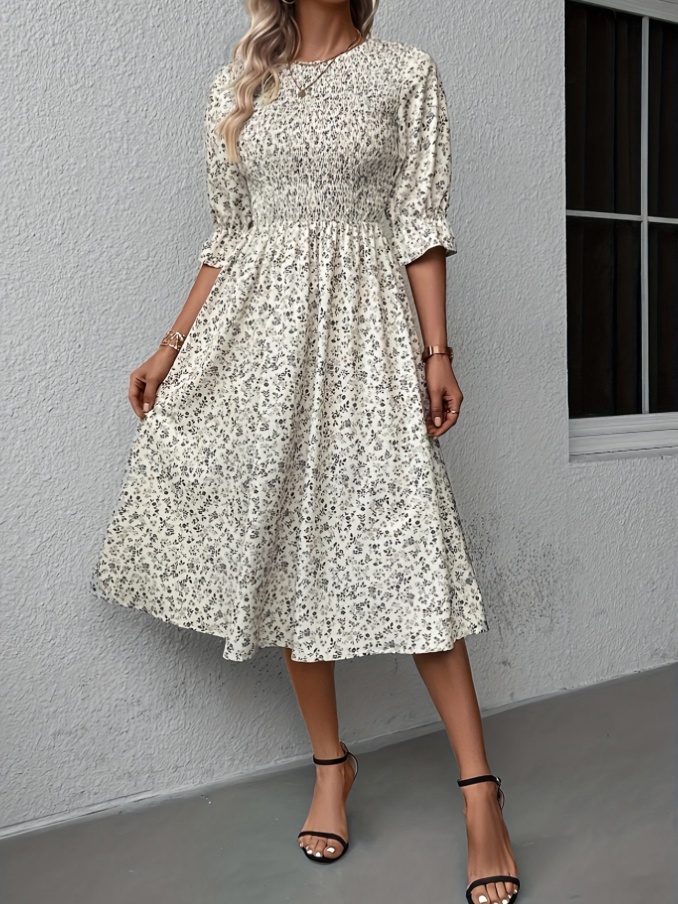  Ditsy Floral Print Shirred Bell Sleeve Midi Dress