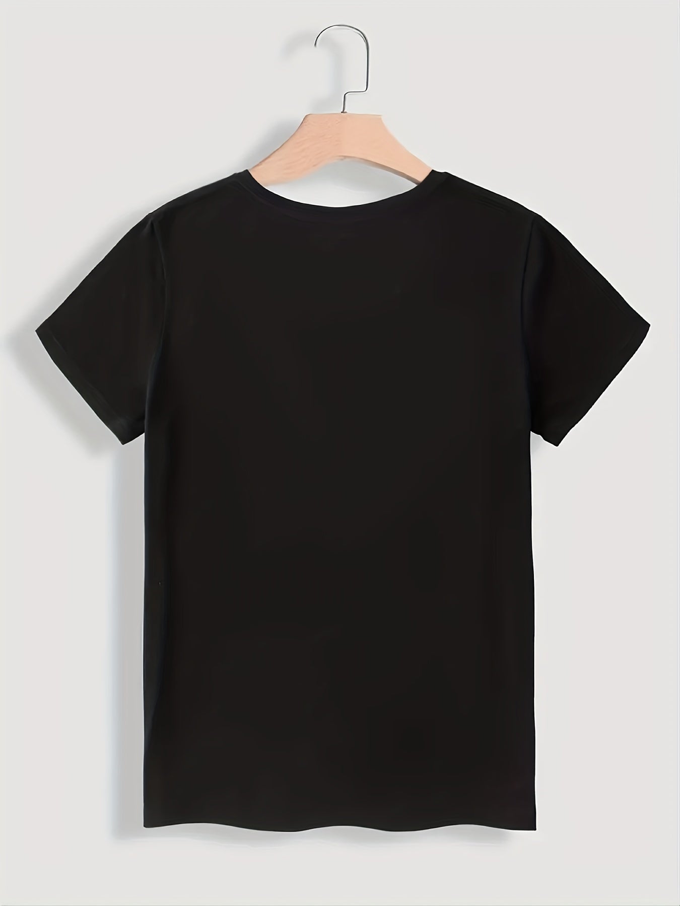 Women's Red Heart Graphic Casual T Shirt with Round Neck