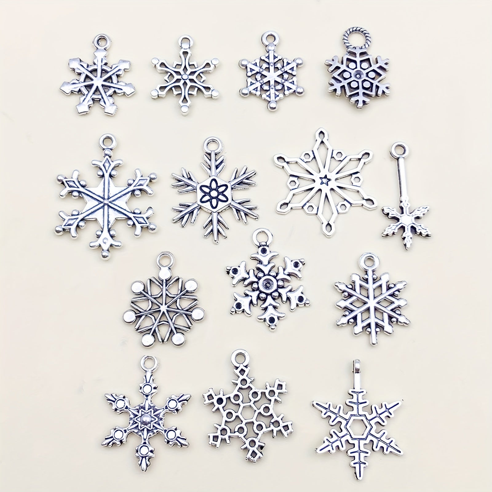 16pcs Snowflake Pattern Pendants for DIY Jewelry