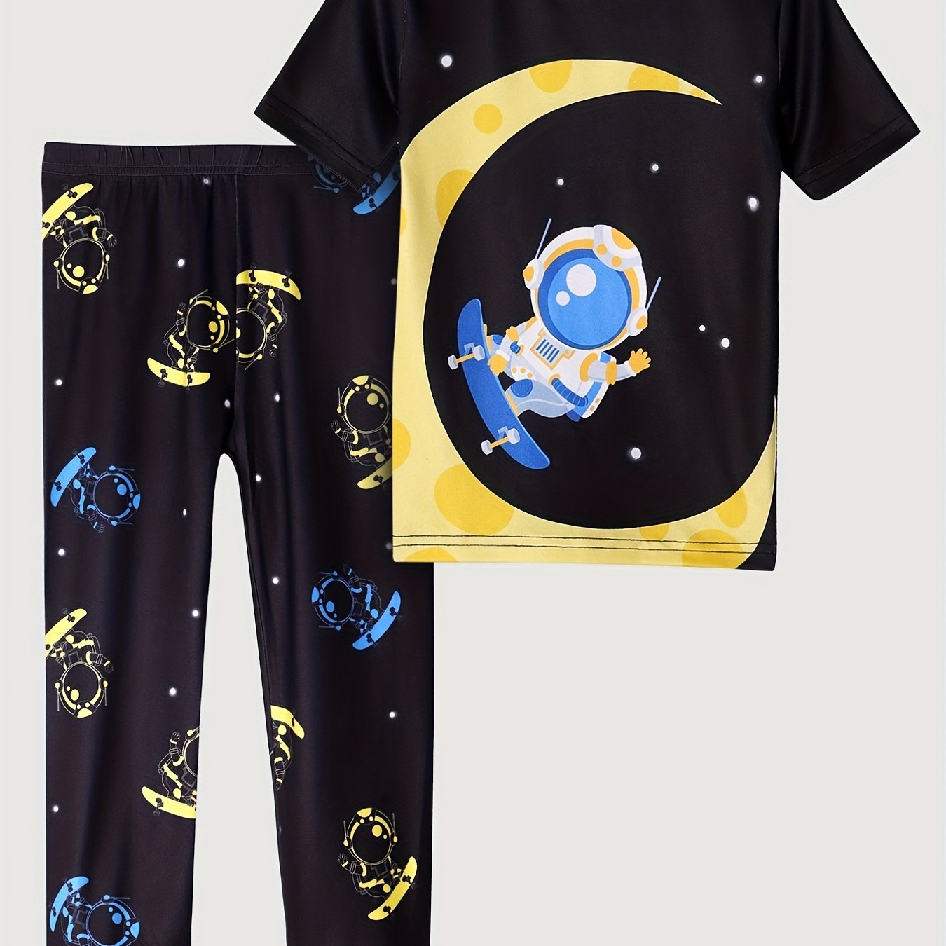 Boy's 2pcs Astronaut Skateboard Pajama Set