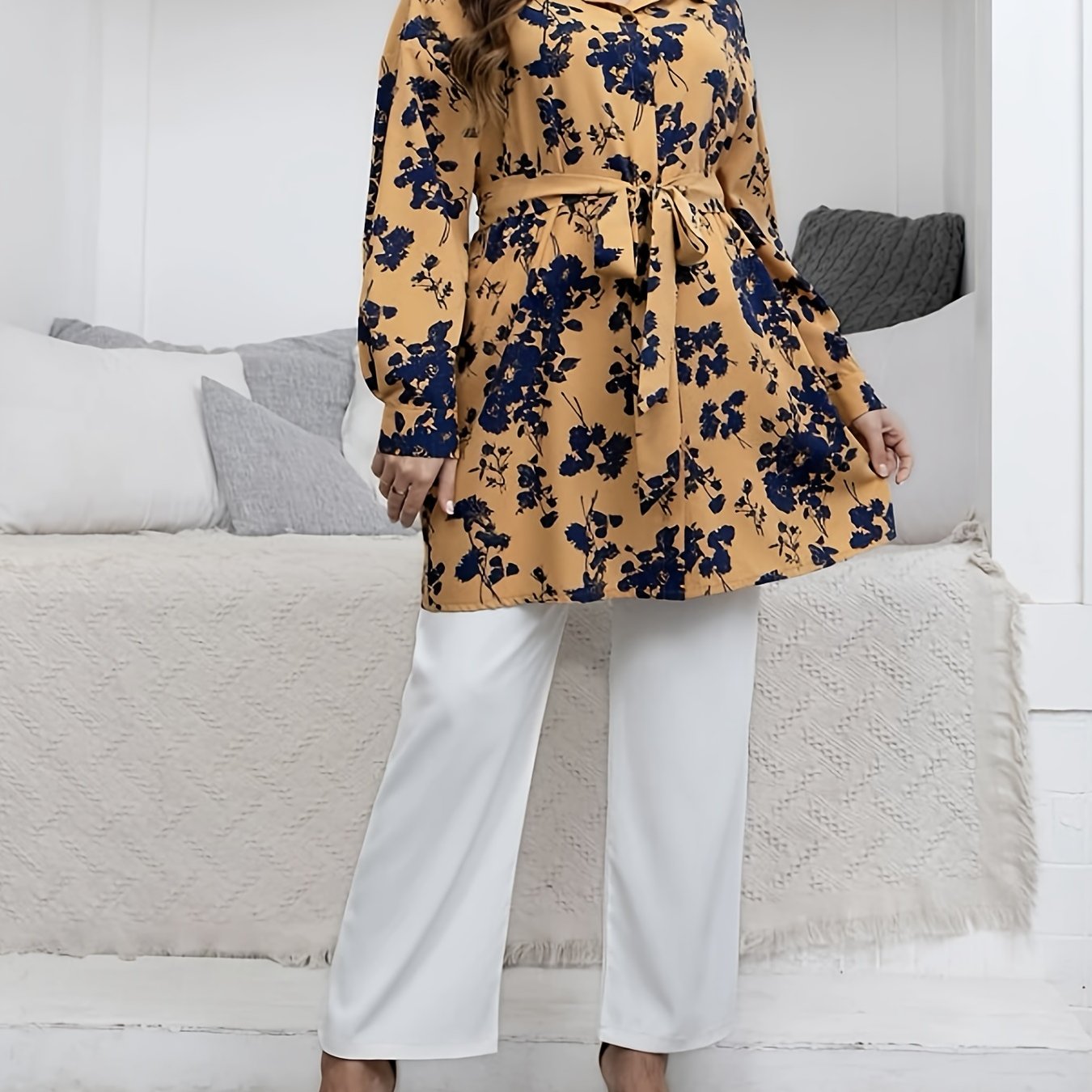 Floral Print Long Sleeve Blouse with Belt