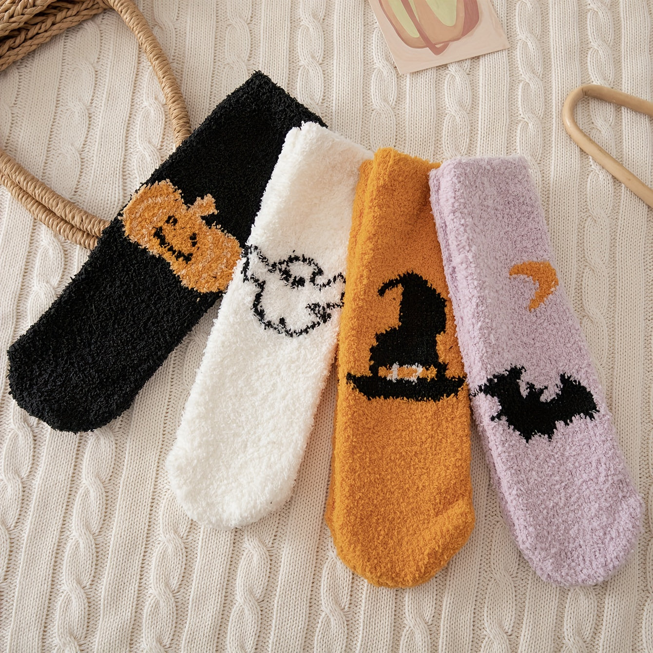 4 Pairs Pumpkin & Bat Print Socks & Funny Halloween Fuzzy Socks