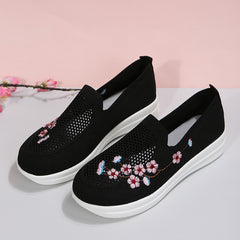 Women's Lightweight Knit Mesh Slip-On Sneakers