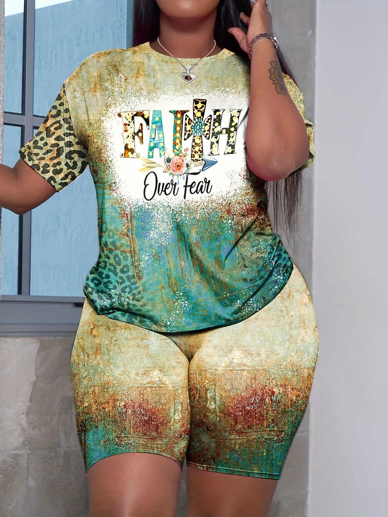  Art Letter Print Tee & Shorts Set