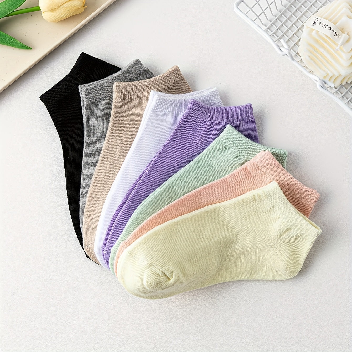 8 Pairs Women's Solid Low Cut Ankle Socks Soft & Lightweight