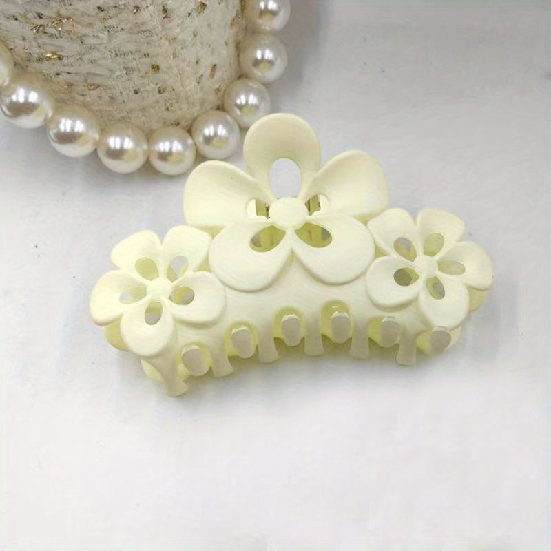 4pcs Matte Flower Hair Claw Style Female Headwear Hair Clips