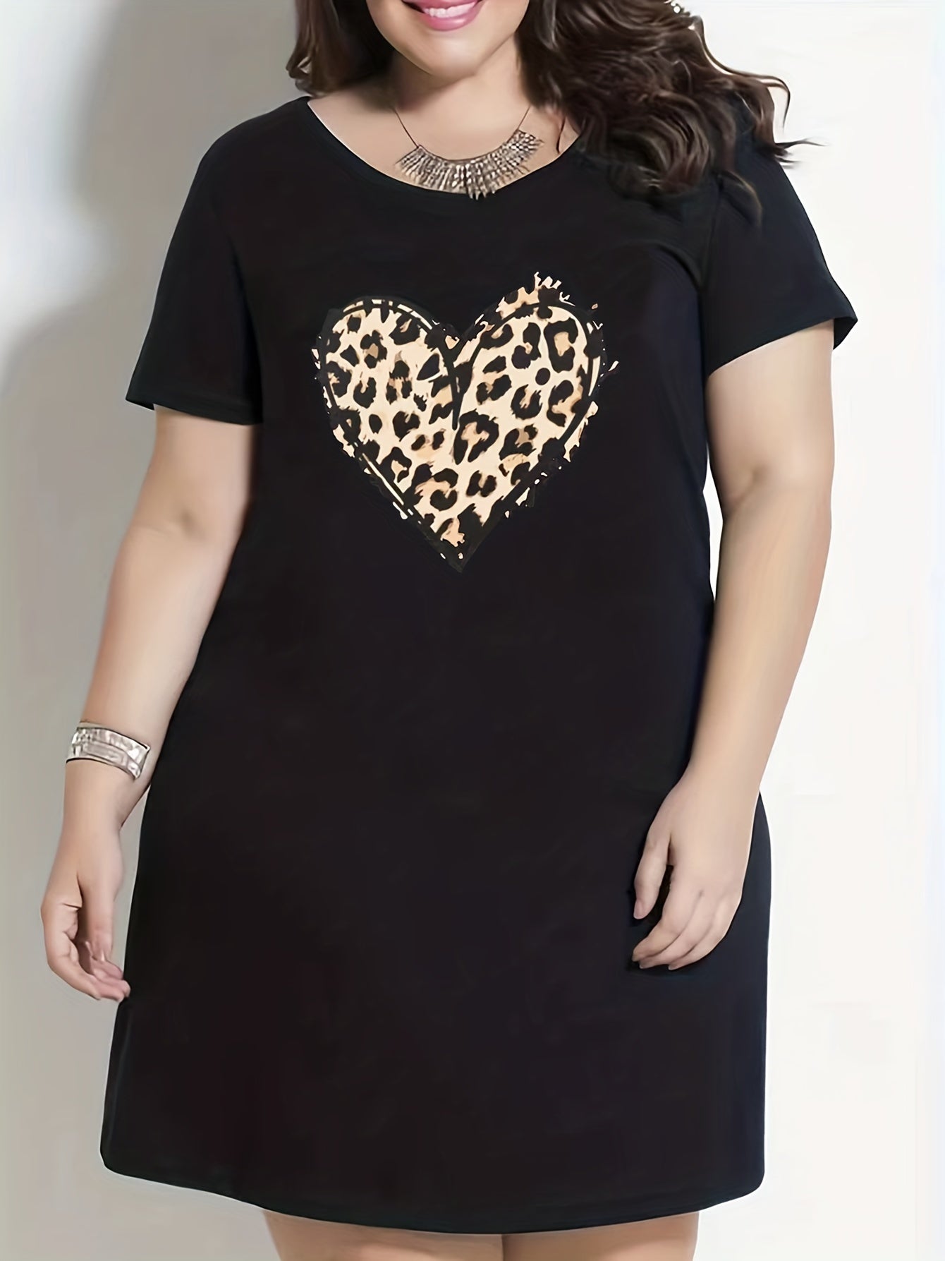  Leopard Heart Print Short Sleeve Round Neck Sleep Dress