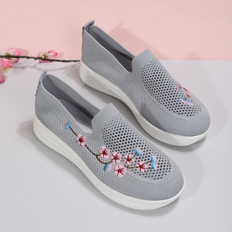 Women's Lightweight Knit Mesh Slip-On Sneakers