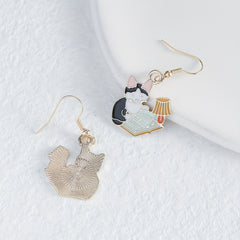Kitten Night Reading Earrings Ear Jewelry Decoration