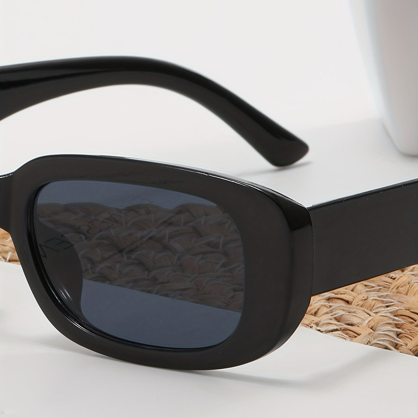 Y2K Square Sunglasses For Women Men Punk Anti Glare Glasses Beach UV400