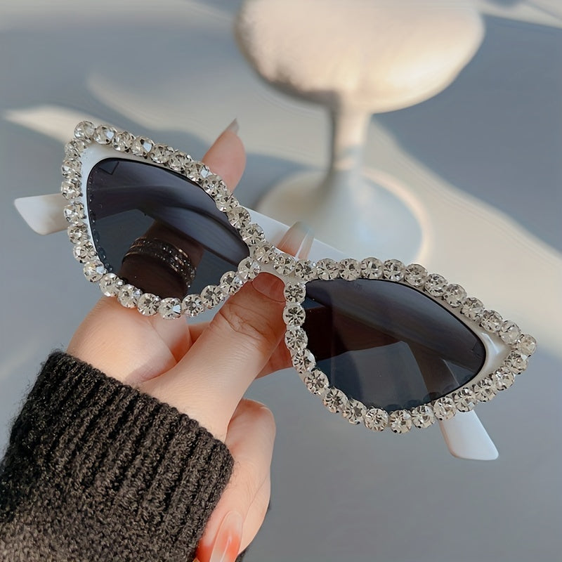 Vintage Rhinestone Cat Eye Sunglasses Y2K Women Eyewear