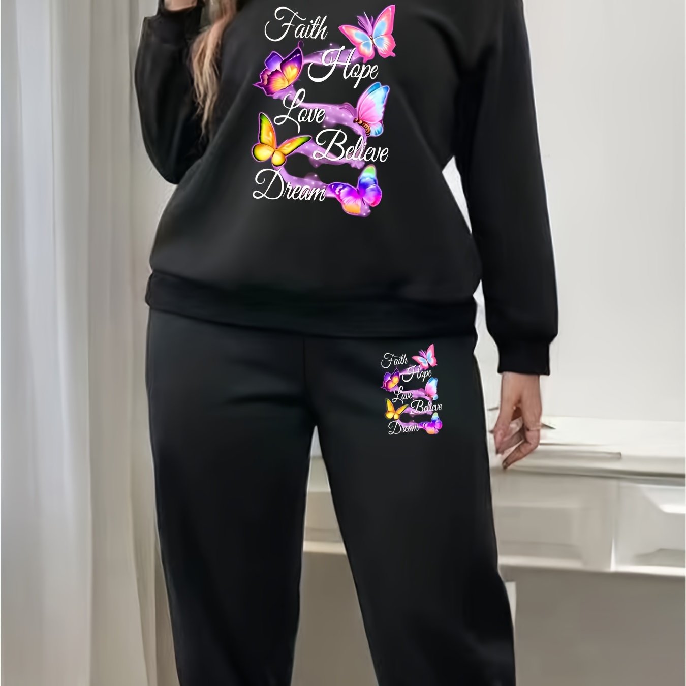  Butterfly & Art Letter Print Fleece Sweatshirt & Jogger Sweatpants Set