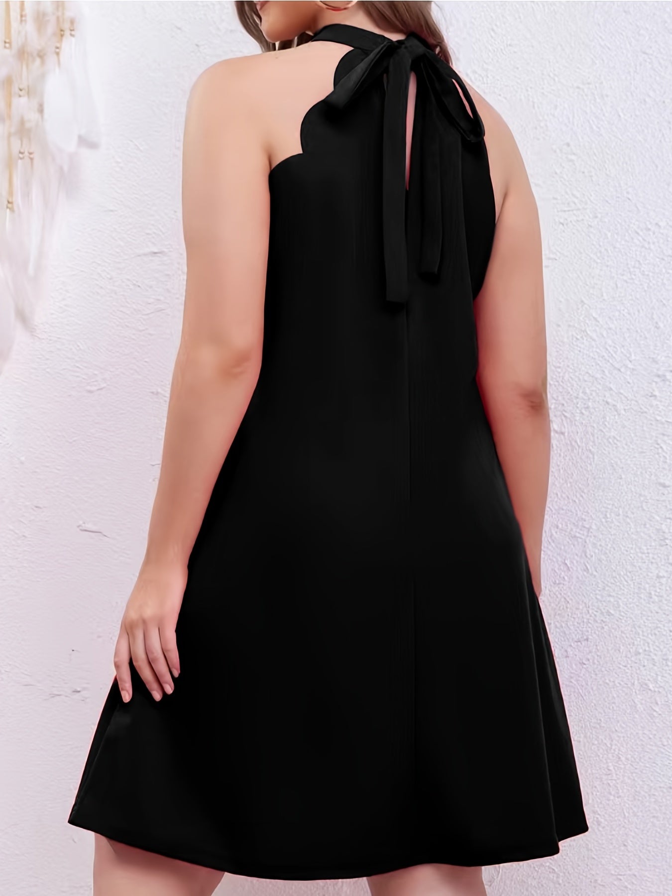  Solid Scallop Trim Halter Neck Knee Length Dress